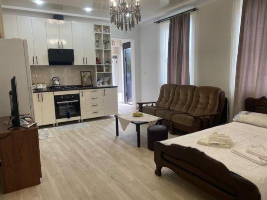 באטומי Guesthouse Family מראה חיצוני תמונה
