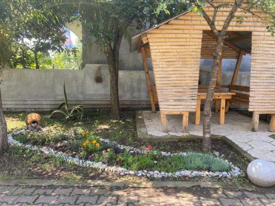 באטומי Guesthouse Family מראה חיצוני תמונה
