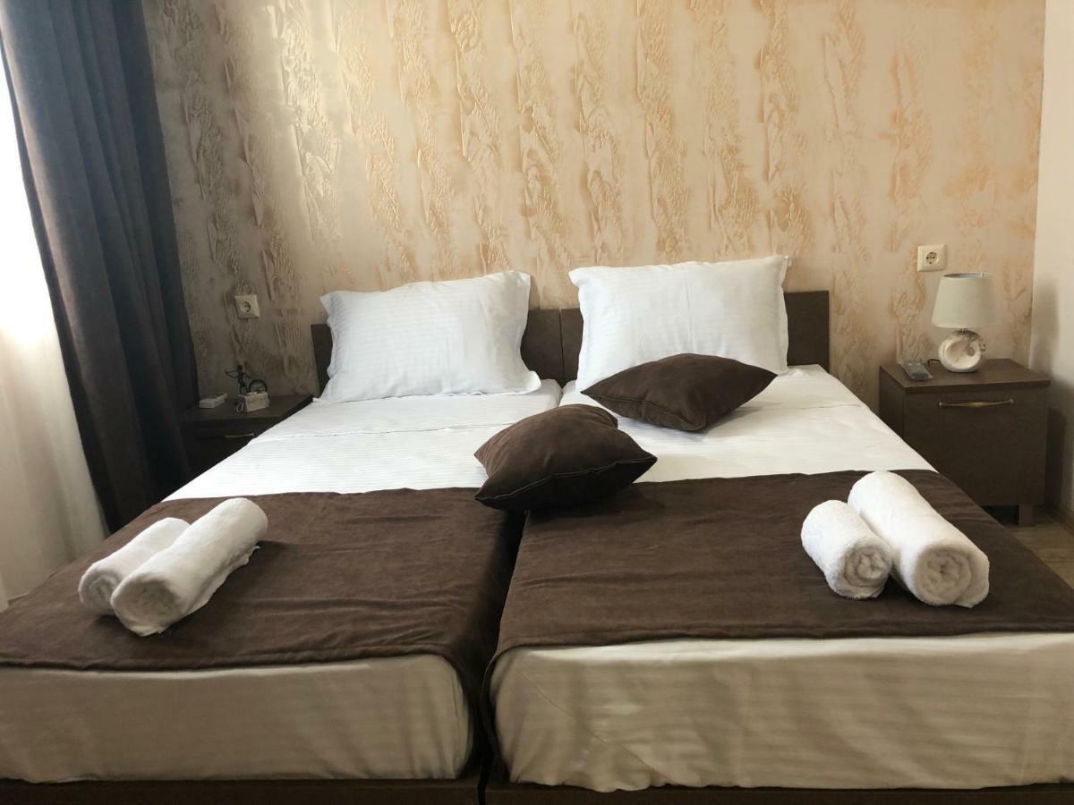 באטומי Guesthouse Family מראה חיצוני תמונה