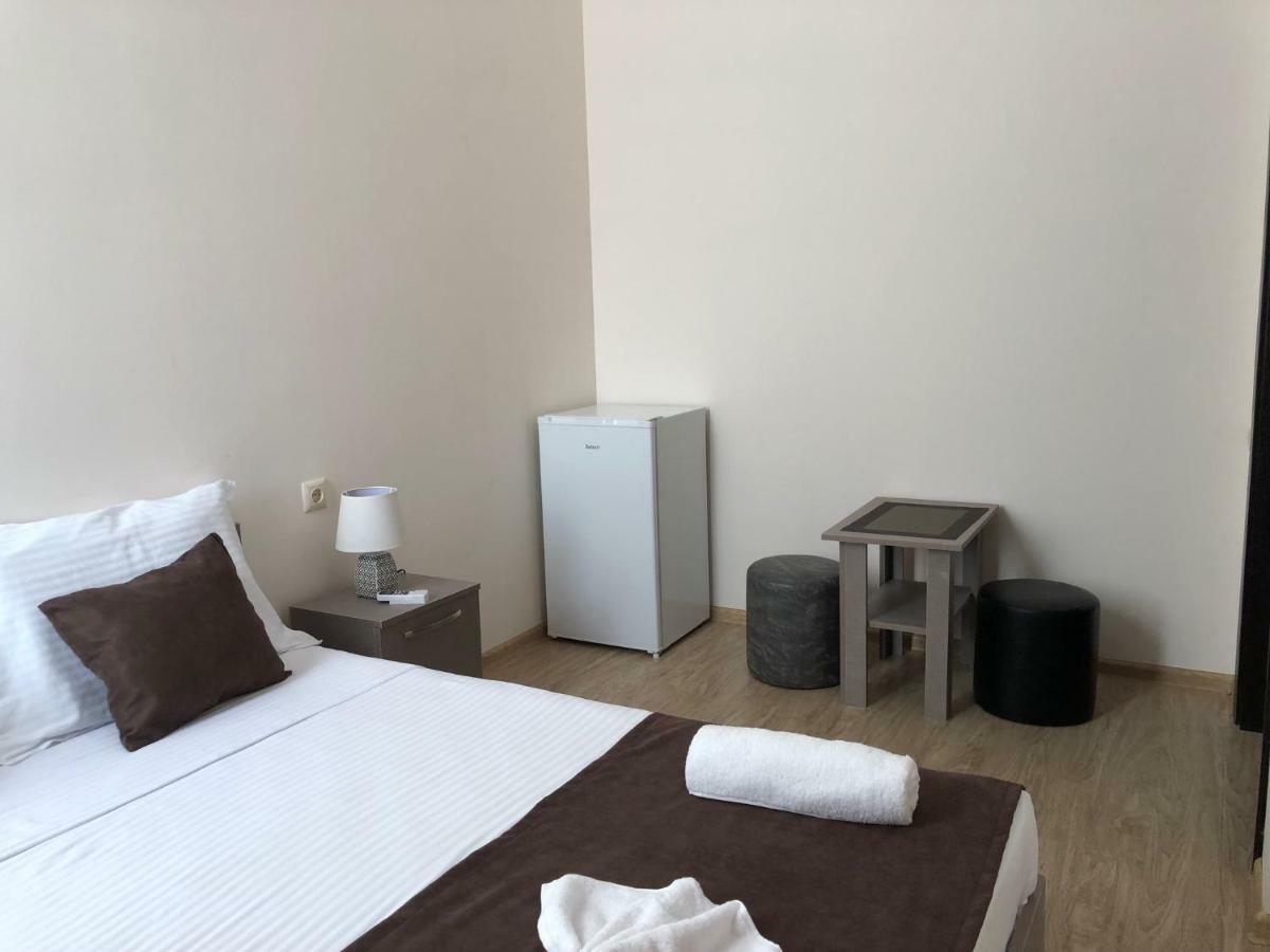 באטומי Guesthouse Family מראה חיצוני תמונה
