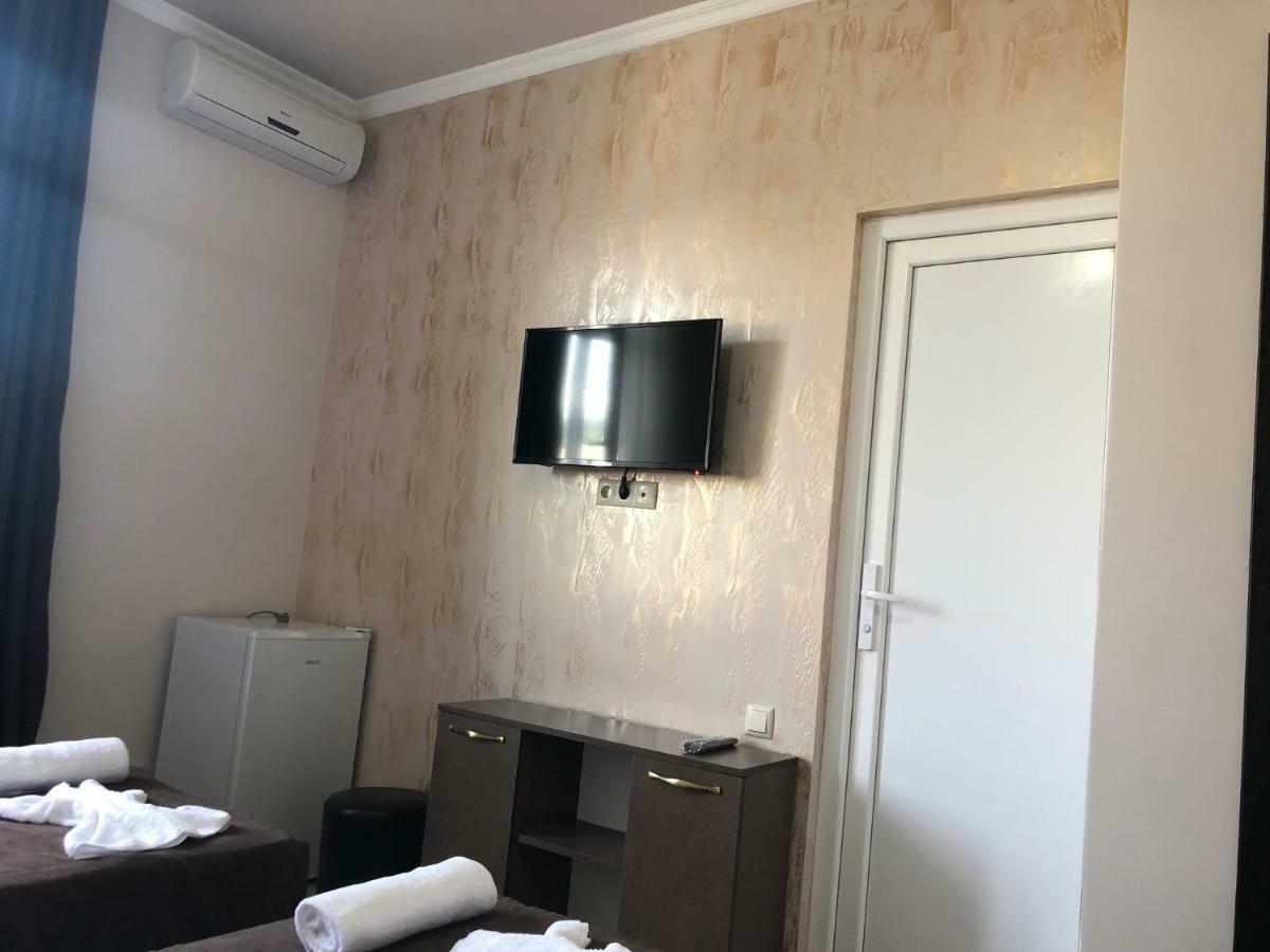 באטומי Guesthouse Family מראה חיצוני תמונה